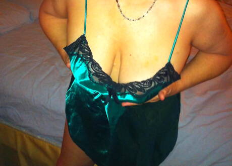 TAC Amateurs invite you to explore a xxx photos with Busty Bliss in blows on cock